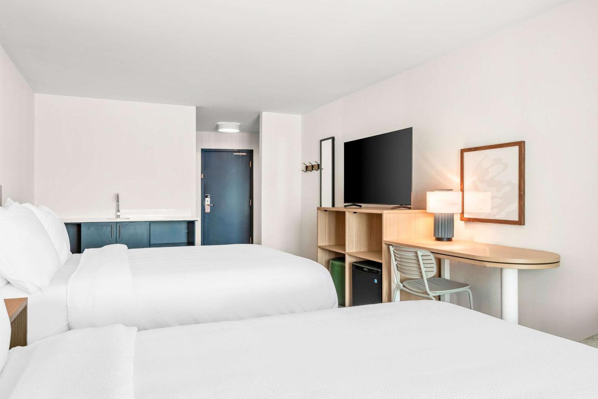 Spark By Hilton Exton Esterno foto